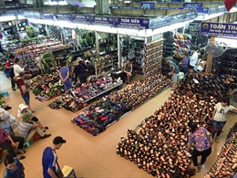 Nhiều cách đưa hàng Việt vào chợ truyền thống